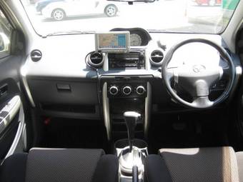 2004 Toyota ist Photos