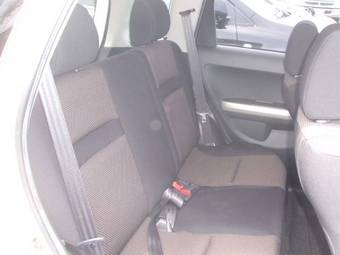2004 Toyota ist Pictures