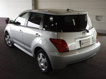 2004 Toyota ist Wallpapers