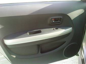 2004 Toyota ist Photos