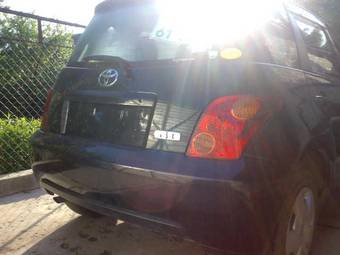 2004 Toyota ist Pictures