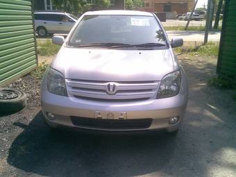 2004 Toyota ist Pictures