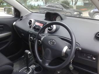 2004 Toyota ist Wallpapers