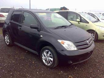 2004 Toyota ist Photos