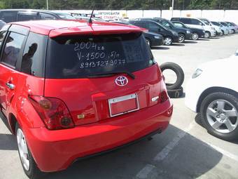 2004 Toyota ist Pictures