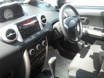 2004 Toyota ist Photos