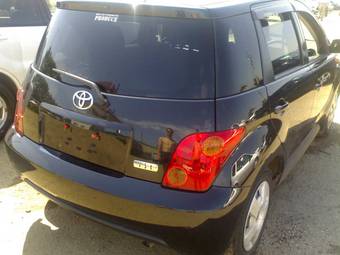2004 Toyota ist Pictures