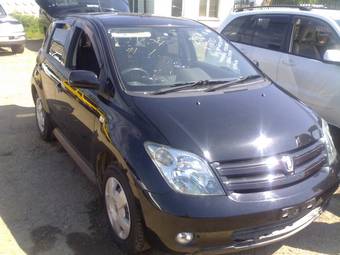 2004 Toyota ist Pictures