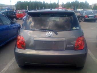 2004 Toyota ist Pics