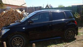 2004 Toyota ist Pictures