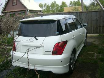 2004 Toyota ist Pictures