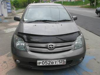 2004 Toyota ist Pictures