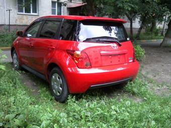 2004 Toyota ist Photos