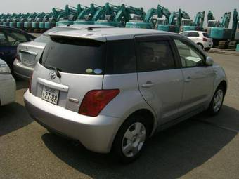 2004 Toyota ist Pictures