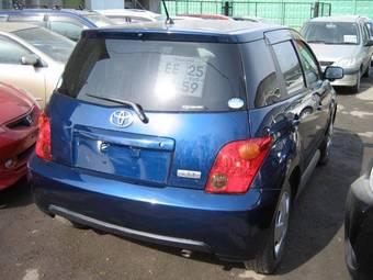 2004 Toyota ist Pictures