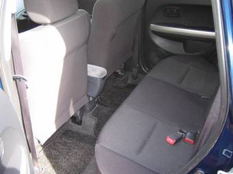 2004 Toyota ist Pictures