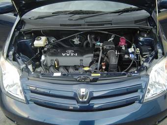 2004 Toyota ist Pictures