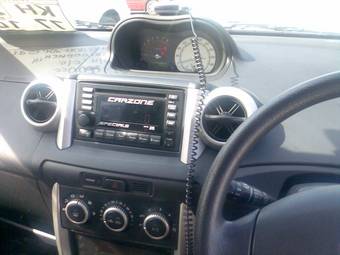 2004 Toyota ist Photos