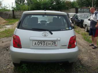 2004 Toyota ist Pictures