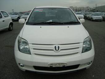 2004 Toyota ist Pictures