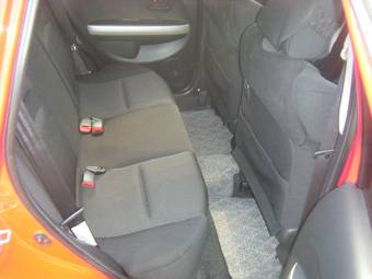 2004 Toyota ist Pictures
