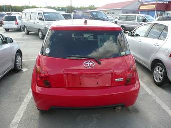 2004 Toyota ist Photos