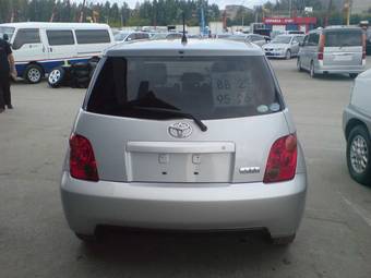 2004 Toyota ist Pictures
