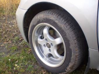 2004 Toyota ist Pictures