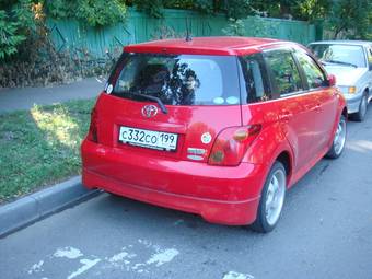 2004 Toyota ist Photos