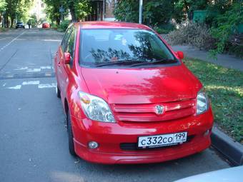 2004 Toyota ist Pictures