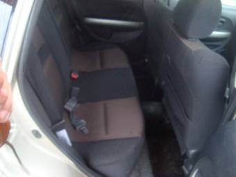 2004 Toyota ist Photos