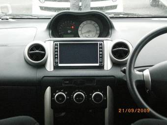 2004 Toyota ist Wallpapers