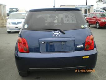 2004 Toyota ist Images