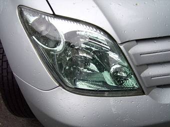 2004 Toyota ist Photos