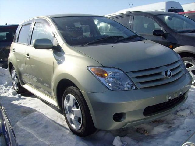 2005 Toyota ist