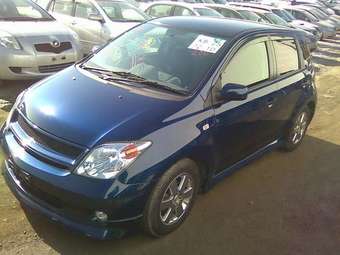 2005 Toyota ist