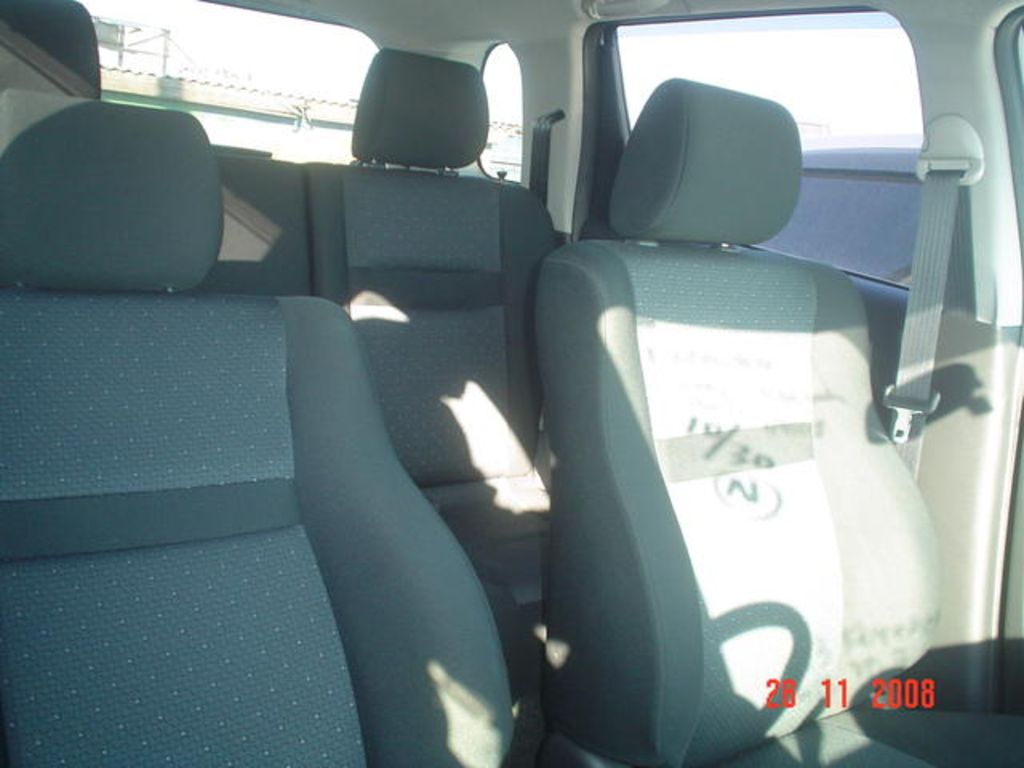 2005 Toyota ist
