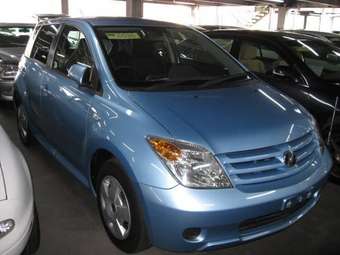 2005 Toyota ist