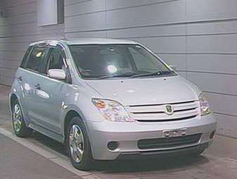 2005 Toyota ist