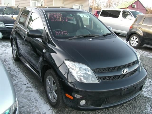 2005 Toyota ist
