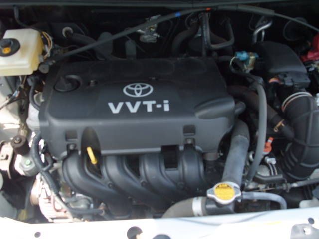 2005 Toyota ist