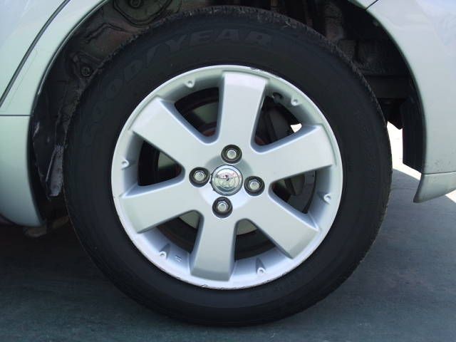 2005 Toyota ist