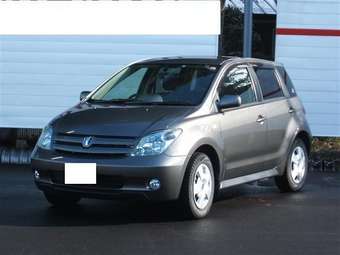 2005 Toyota ist