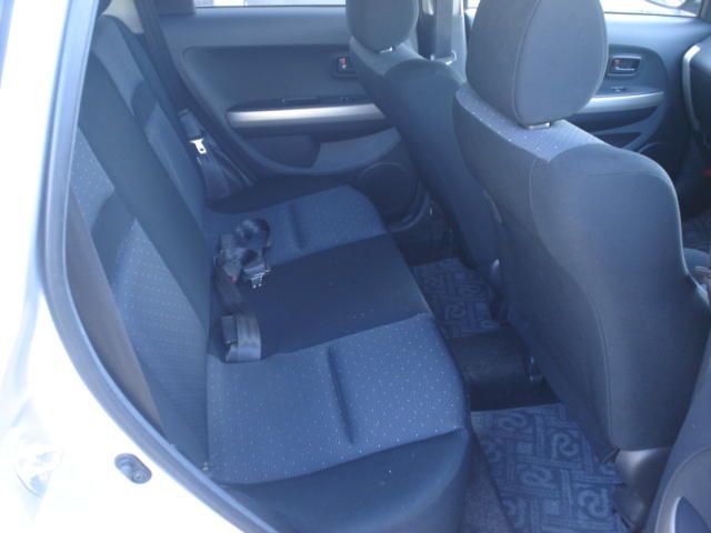 2005 Toyota ist