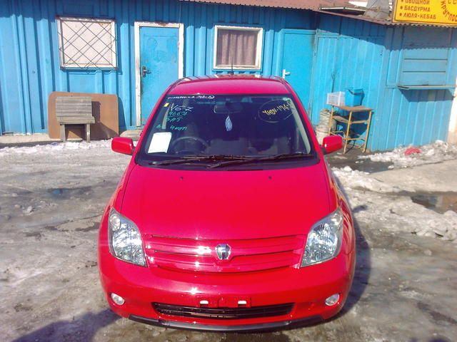 2005 Toyota ist