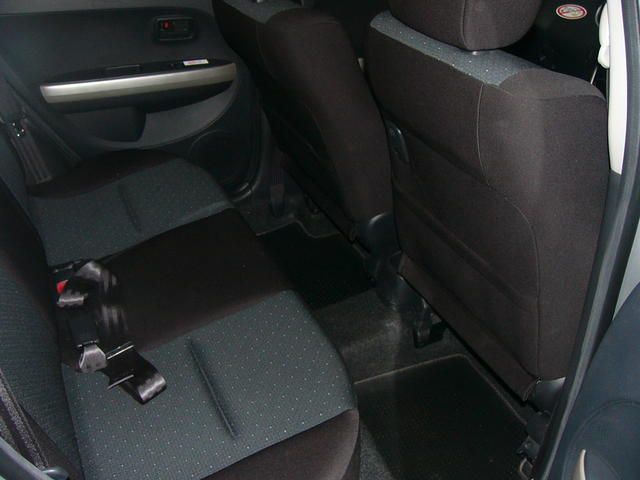 2005 Toyota ist