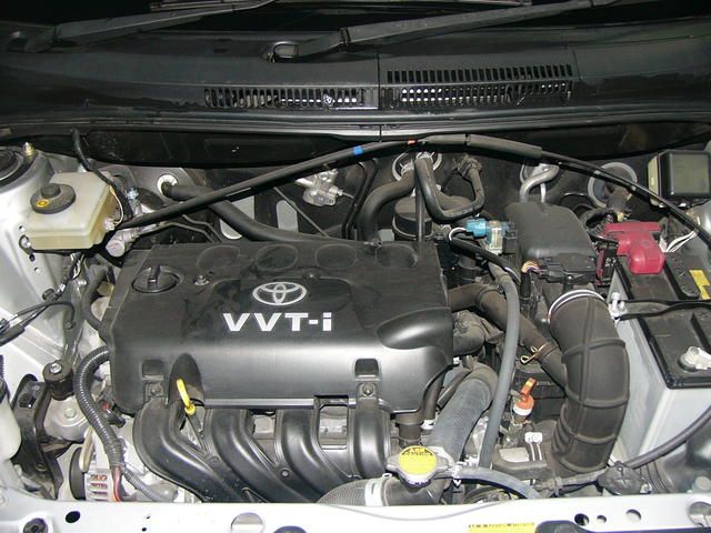 2005 Toyota ist