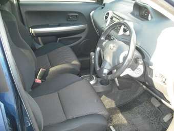 2005 Toyota ist Photos