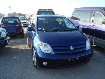 2005 Toyota ist Photos