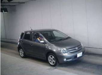 2005 Toyota ist Pictures